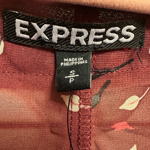 Express Small Sheer Floral Raglan Sleeve Top. - Picture 2 of 6